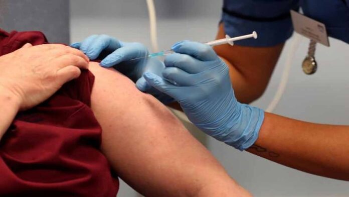 74-year-old woman dies 3 hours after applying Corona vaccin