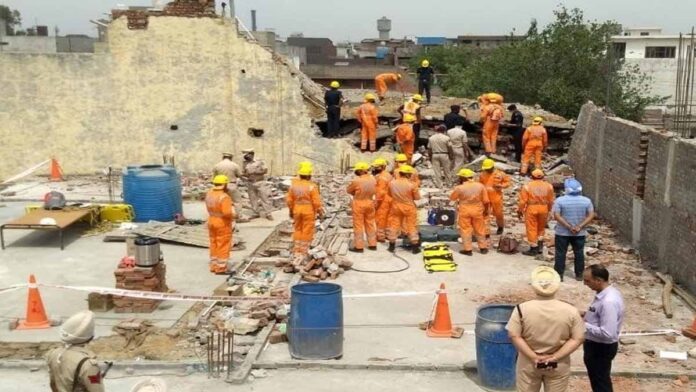 Factory building collapses three killed