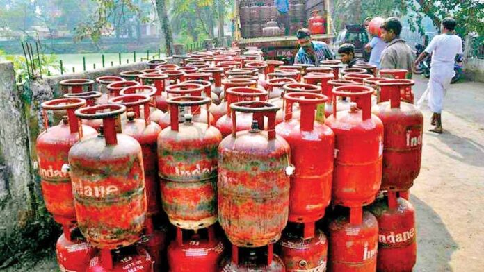 Domestic LPG cylinder became expensive in Himachal