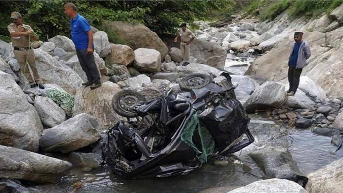 One person has died in a vehicle accident near Meeru in District Kinnaur
