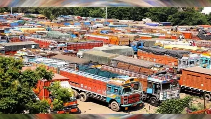 Truck operators cement freight dispute in Darlaghat